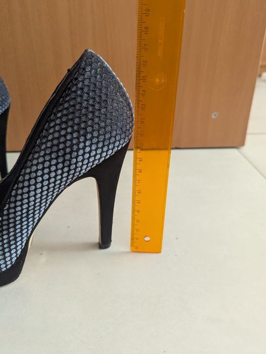 Wysokie szpilki roz. 39