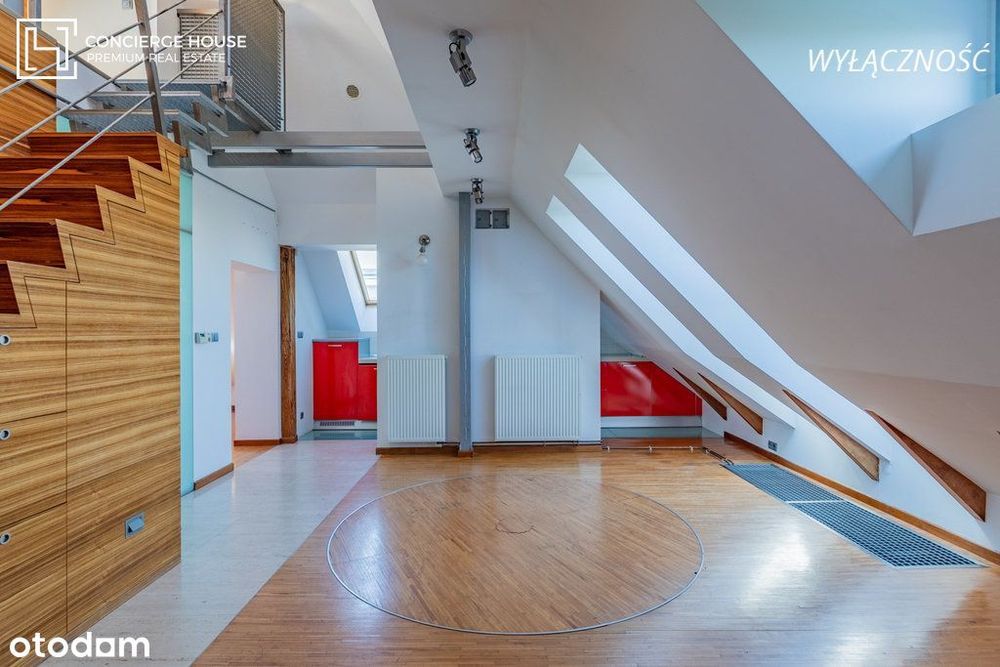 Wyjątkowy loft przy metrze Racławicka - poddasze