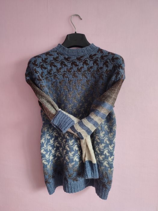 Жіночій в'язаний светр, ручна робота