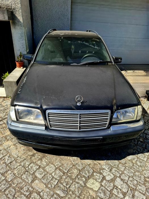Mercedes-Benz 220