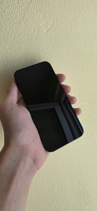 iPhone 12 czarny