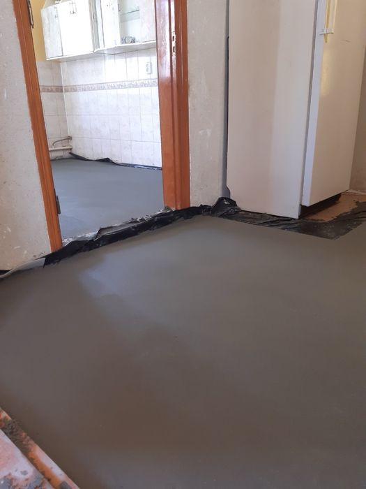 Бетонна напівсуха стяжка підлоги