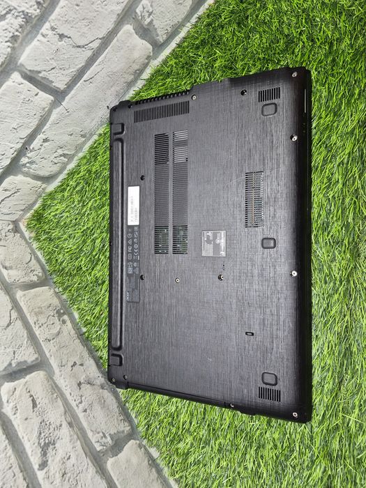 Магазин:Acer F5-521 / AMD A6-7310 / 4ГБ ОЗУ / 128ГБ SSD / AMD Radeon R4 / Гарний ноутбук.