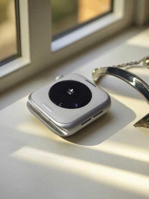 Apple Watch SE 2 gen LTE Cellular 40mm Silver + 2 paski + ładowarka