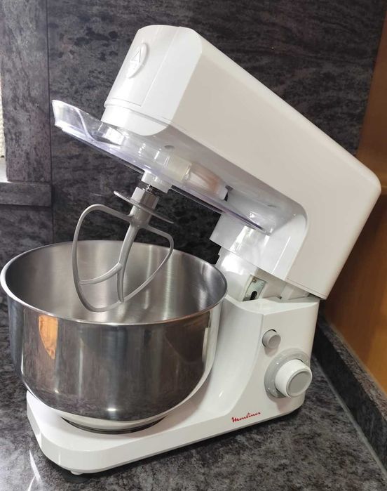 Batedeira com taça Moulinex