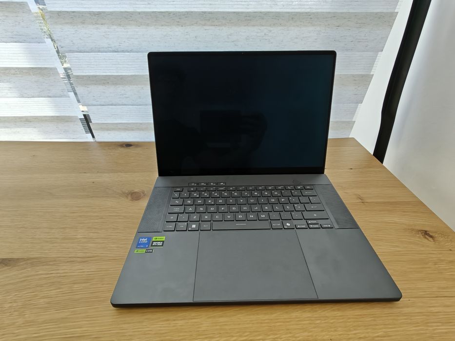 Portátil Gaming ASUS Rog Zephyrus G16