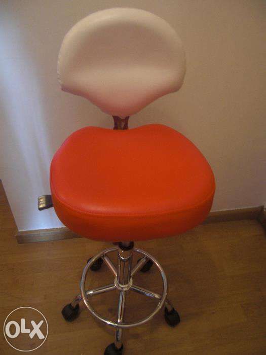 Cadeira de estética e manicure NOVAS