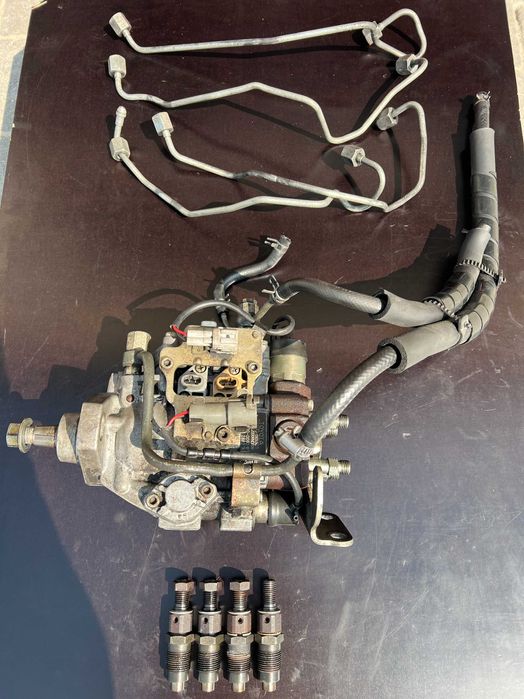 ТНВД Форсунка Toyota 4Runner Surf Hilux 2.4 TDI 2L-TE