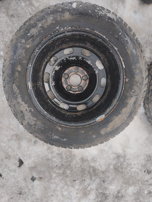 Продам резина з дисками роболтовка 5:100