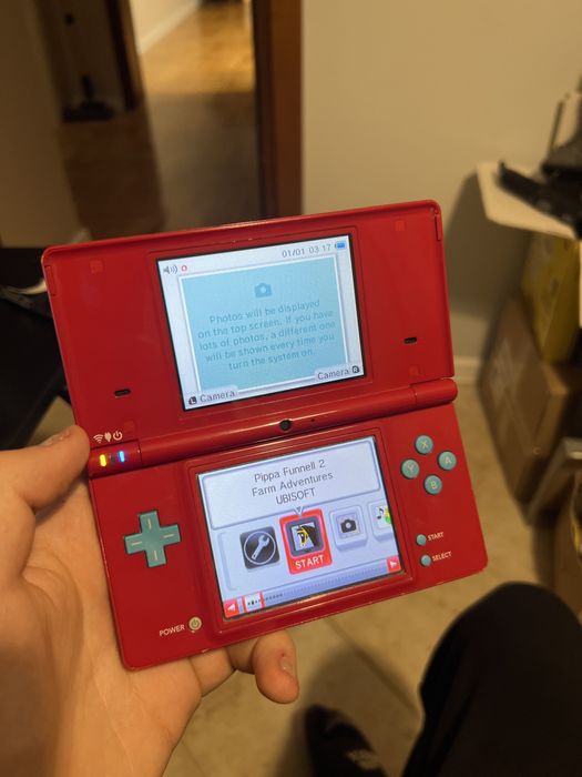 Nintendo DSi czerwony + 5 gier