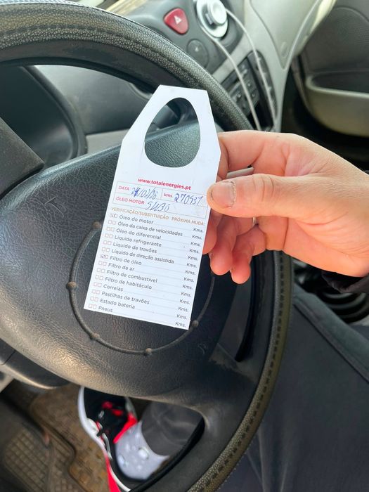 Boa tarde tenho um carro que já não uso pra vender