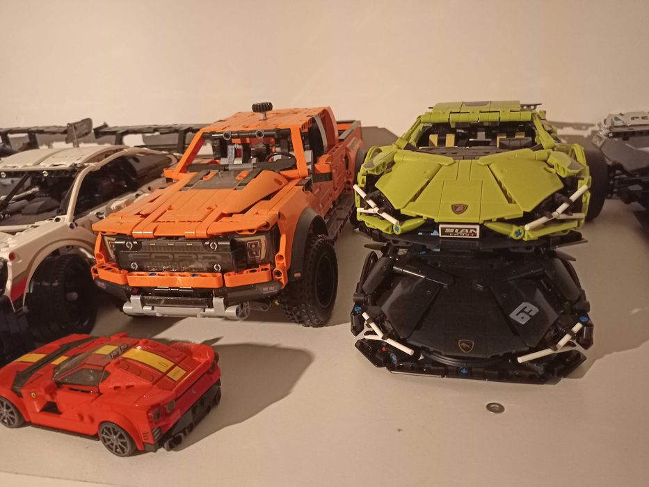 Modele samochodów z klocków LEGO Lamborghini Porsche Ford Ranger