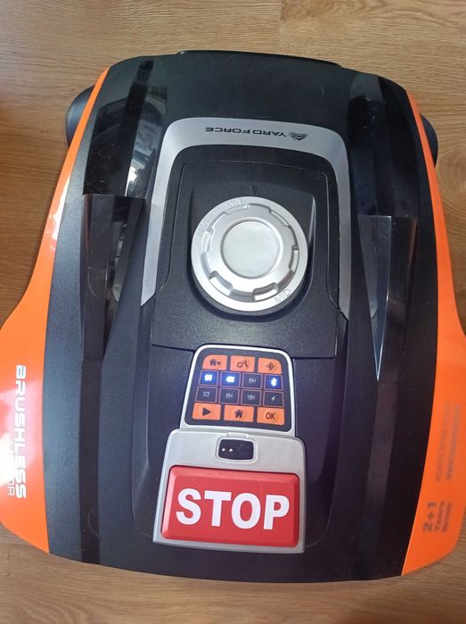 Robot koszący kosiarka
