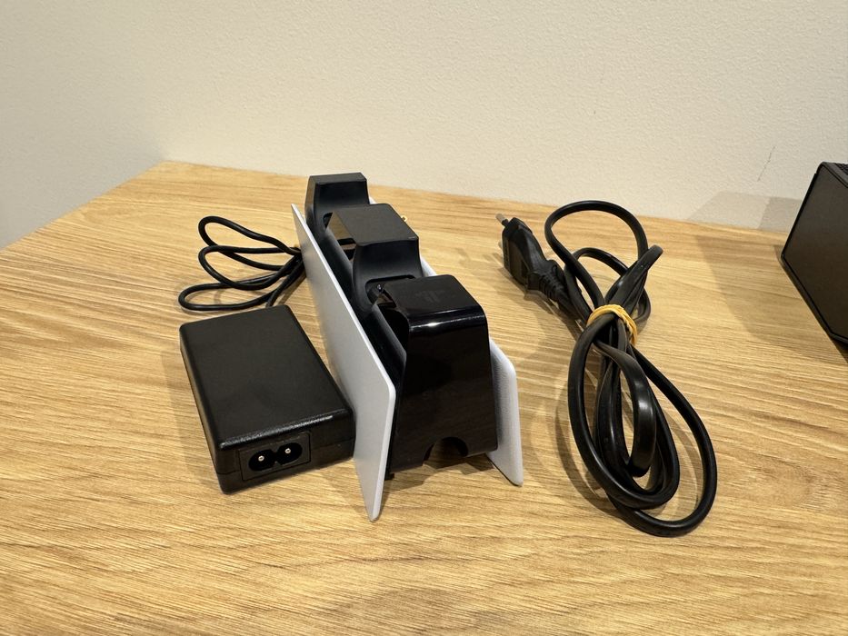 Oryginalna ładowarka do padów Dualsense Sony PlayStation 5