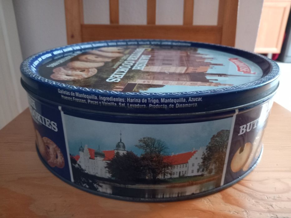 Metalowa puszka Danish Butter Cookies.