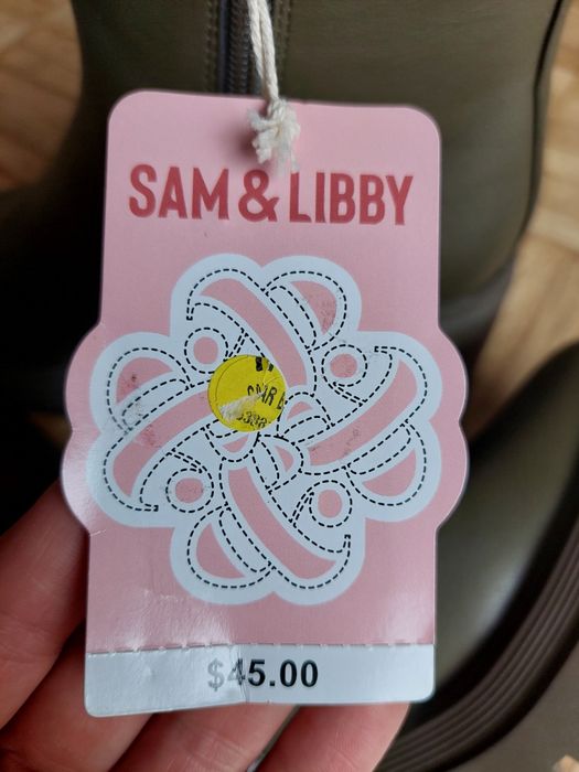 Nowe Oliwkowe botki z metką marki Sam & Libby roz. 41