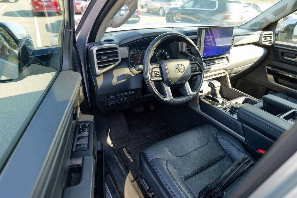 Toyota Tundra      2022