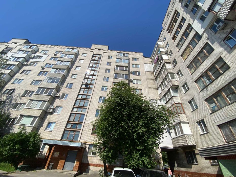 Видова, квартира з додатковою кімнатою. Площа 700-річчя Черкас.