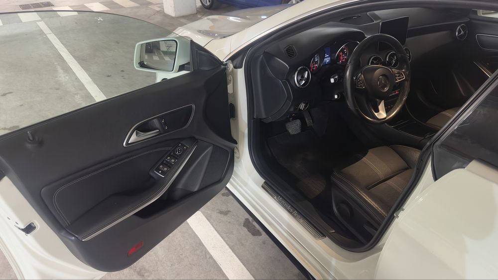 Mercedes-Benz CLA 180 AMG