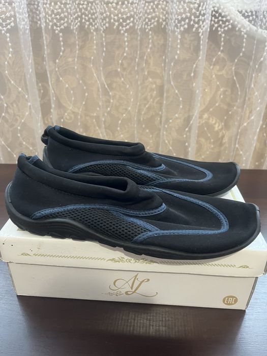 Нові чоловічі аквашузи, коралки