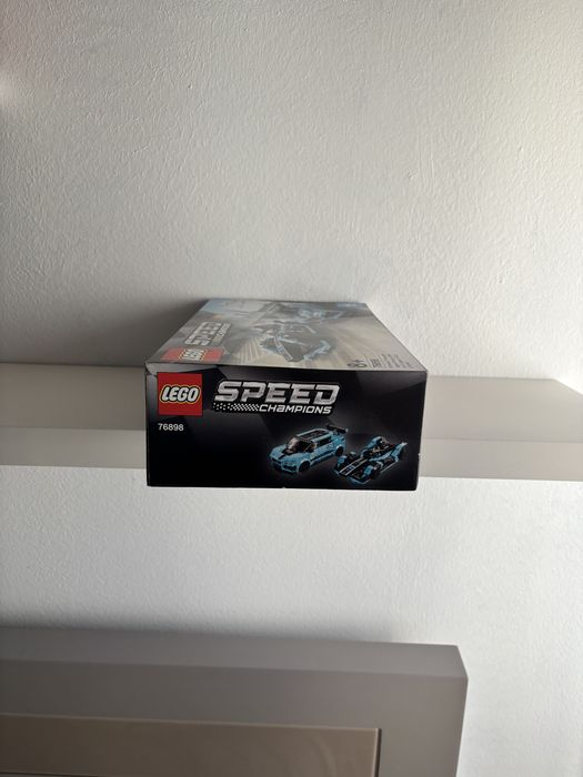 76898 LEGO Speed Champions Formula E Panasonic Jaguar Racing GEN2 Car & Jaguar I-PACE eTROPHY