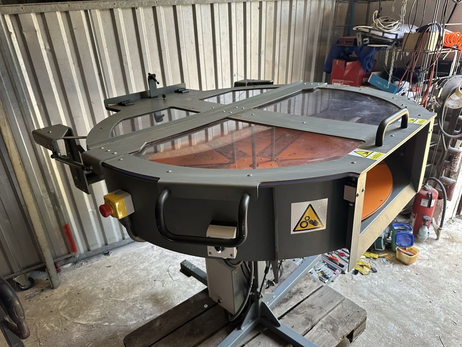 Automatyczna elektryczna nawijarka lub rozwijarka przewodów