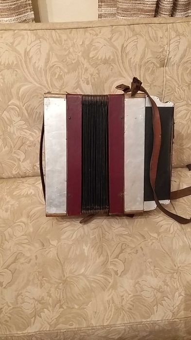 Concertina muito antiga