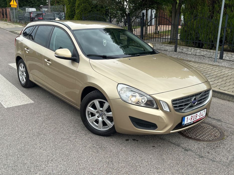Volvo V60 1.6 Diesel Pot.Przebiegu Orginał Lakier