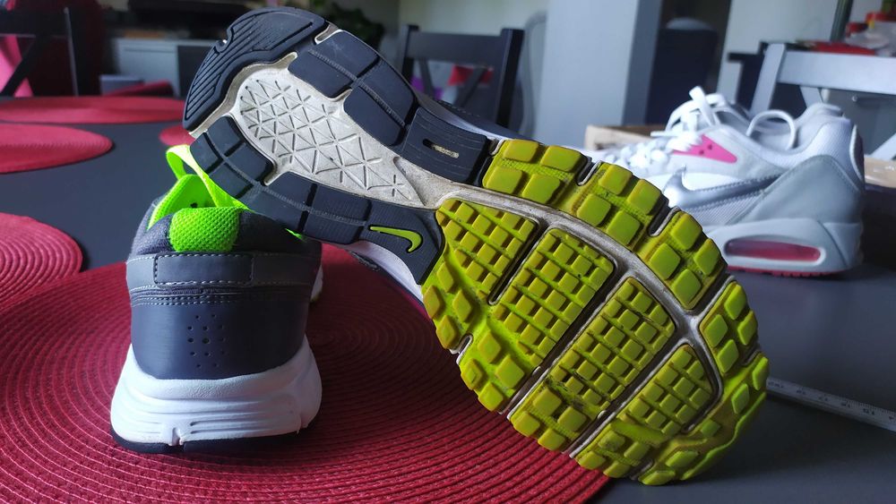Nike revolution 38.5 damskie