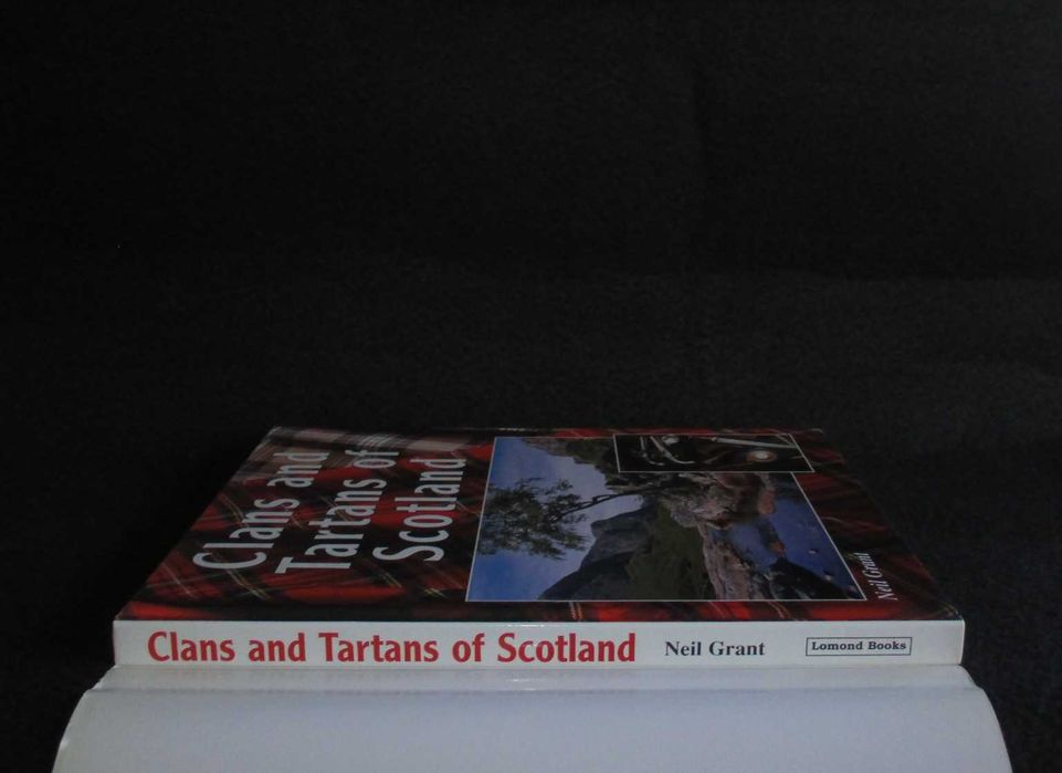 Livro Clans and Tartans of Scotland Neil Grant
