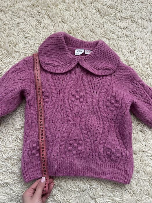 Тепла кофтинка на дівчинку