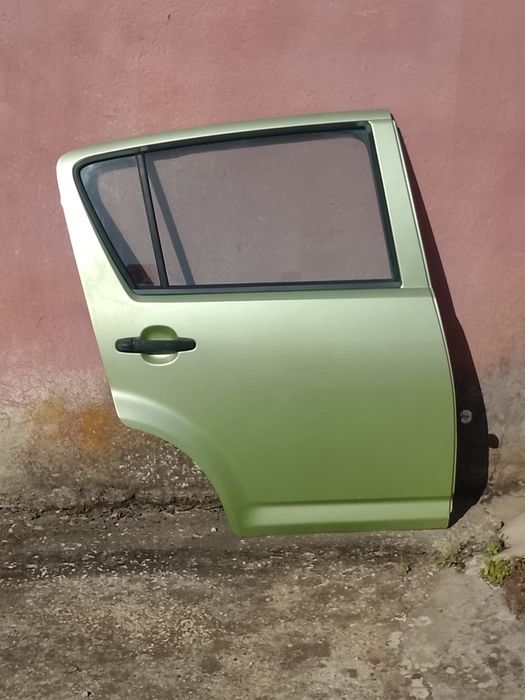 Porta Portas Daihatsu Sirion M3 Ano 2006 Frente e Trás Cor Verde (PORTAS NUAS)