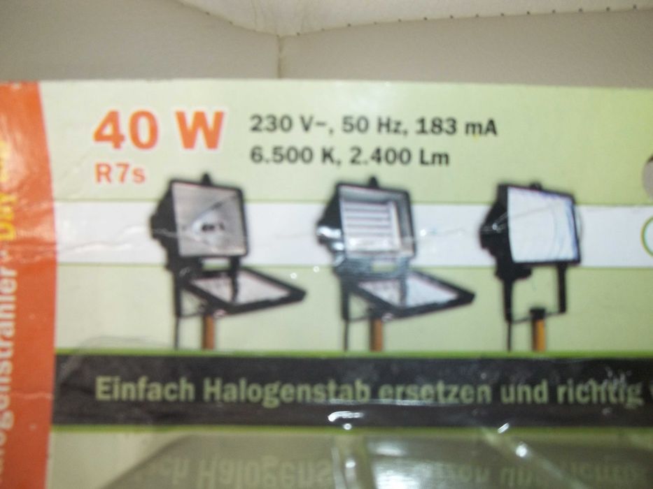 Lampa energooszczędna R7s o mocy 40 W do reflektorów halogenowych