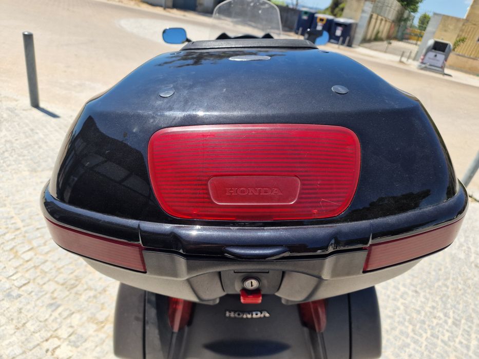 Honda nt700 em bom estado