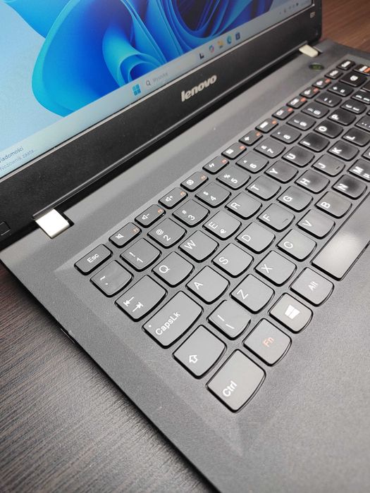 SMUKŁY LAPTOP | Lenovo E31-80 | i3-6006U | 8GB RAM | 128SSD | Win11