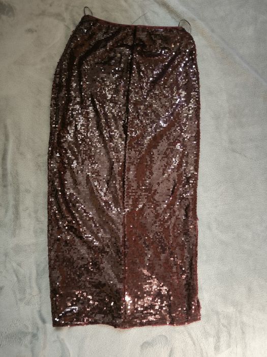 Юбка з паєтками червона