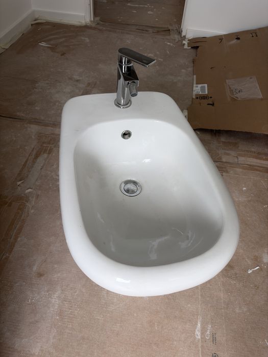 Bide aquatis branco