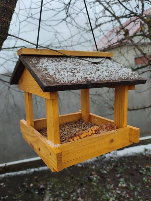 Годівнички для птахів