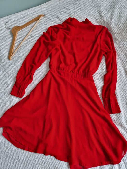 Czerwona sukienka Mohito