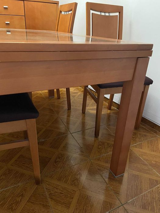 Mesa de jantar extensível