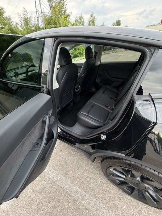 Tesla Model Y Long Range Dual Motor AWD, 2021