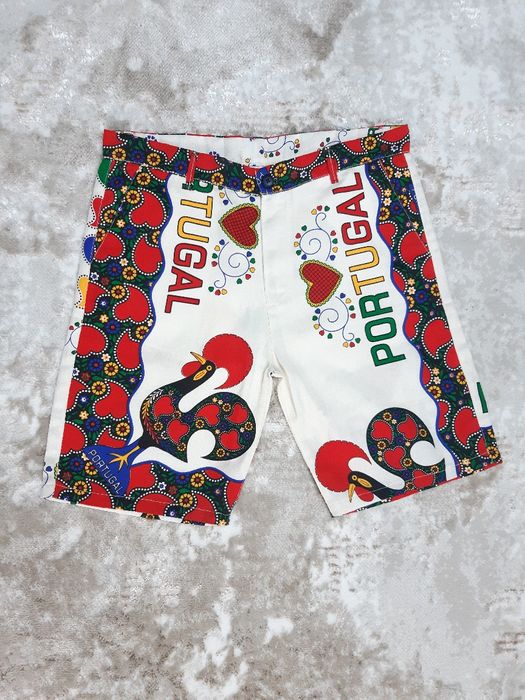 Calções com estampado típico de Portugal. Novos