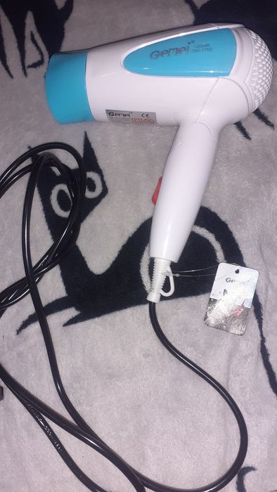 Продам новый фен.