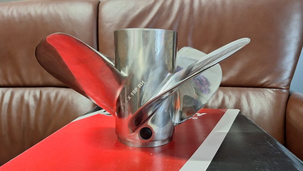 Śruba napędowa Mercury Revolution4 14.6x19