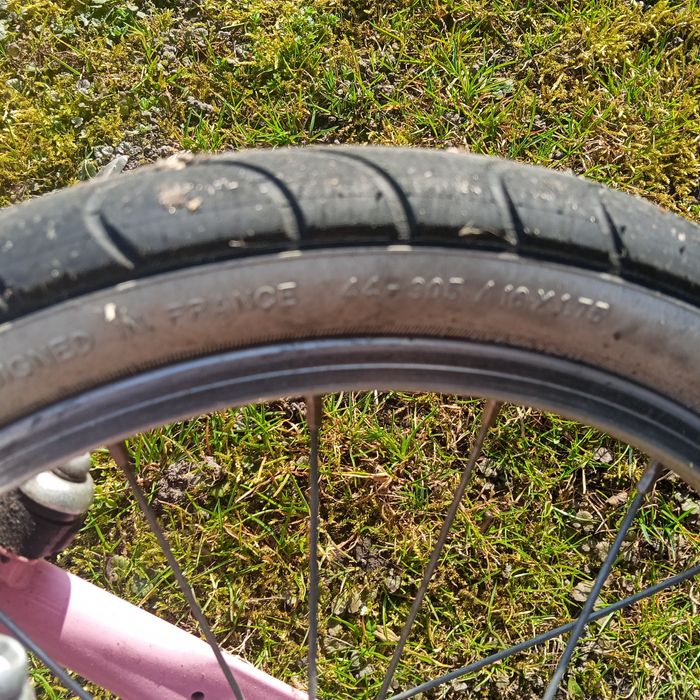 Sprzedam rower  btwin 16 .