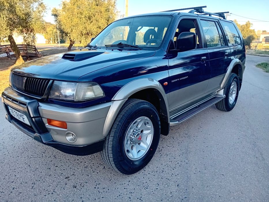 Mitsubishi pajero sport wagon