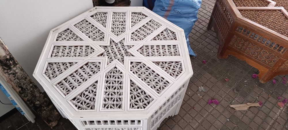 Vendo 3 mesas com tampo de vidro temperado