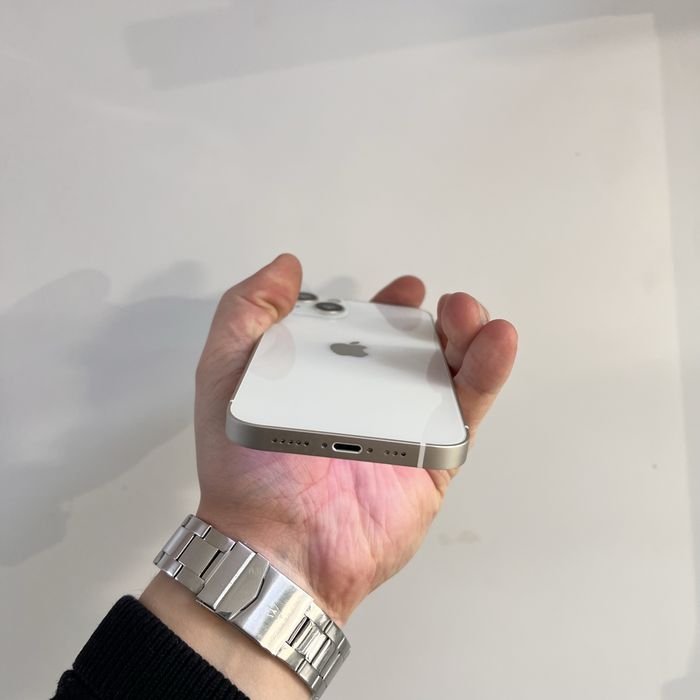 iPhone 13 128GB Starlight Как новый