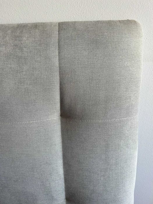 Cabeceira de Cama Estofada (Cinza Ártico) - 2 unidades disponíveis