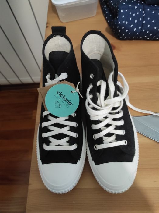 Tênis bota vitoria